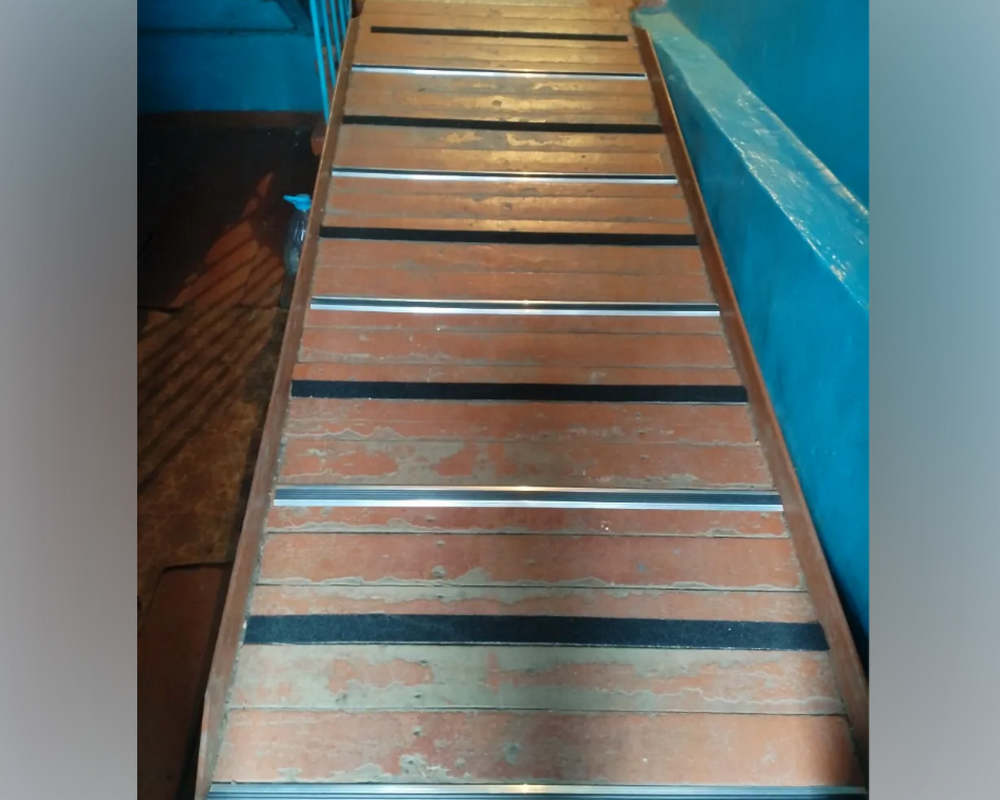 Порог одноуровневый ПС 08-1.2700.201лч Серебро