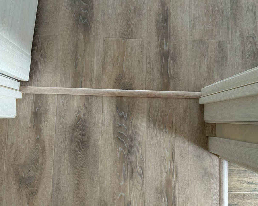 Порог одноуровневый ПС 04-3.2700.059 2,7 м Бетон скай