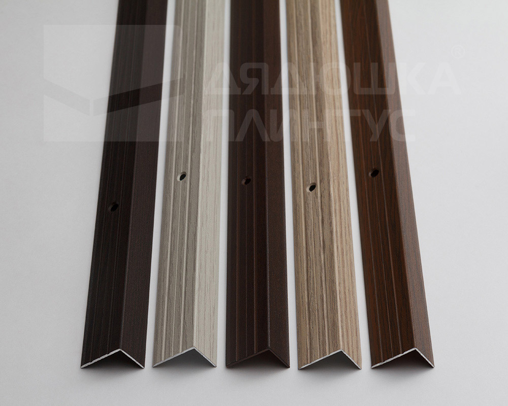 Порог угловой ПУ 03.1800.088 Орех