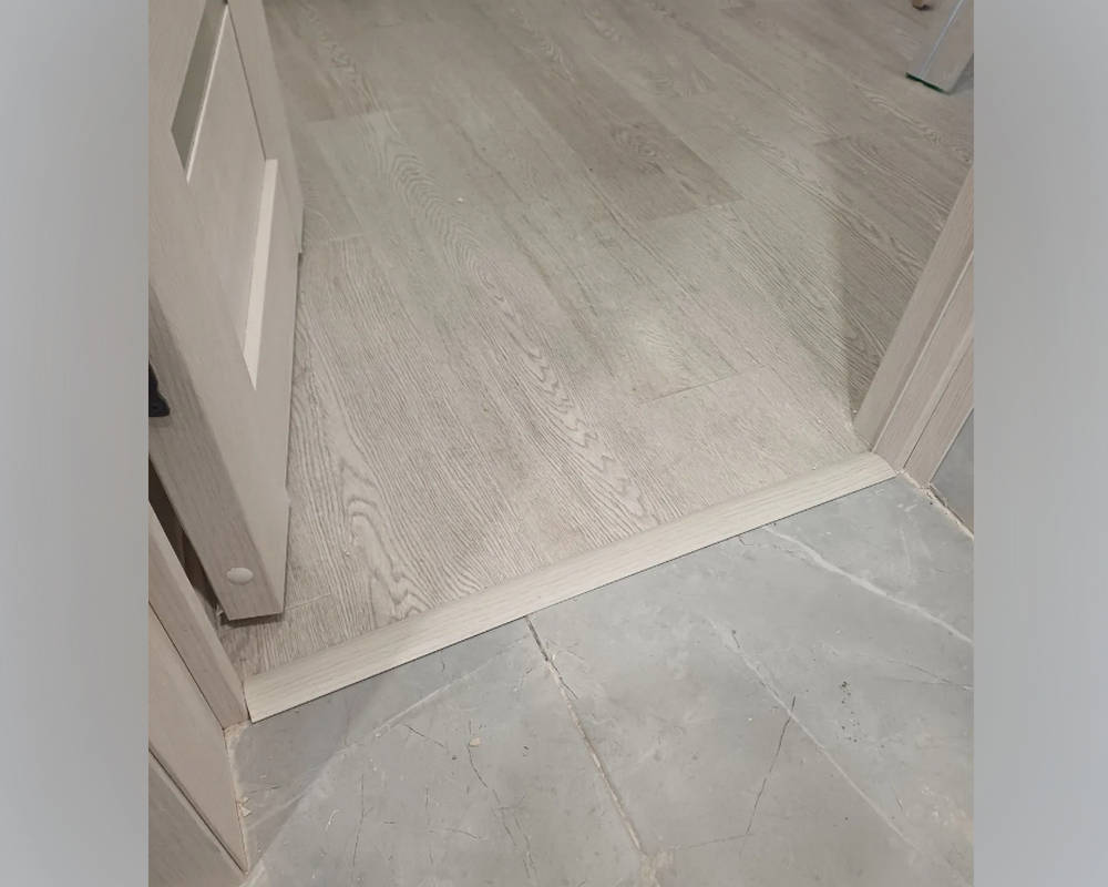 Порог одноуровневый ПС 04-3.2700.059 2,7 м Бетон скай