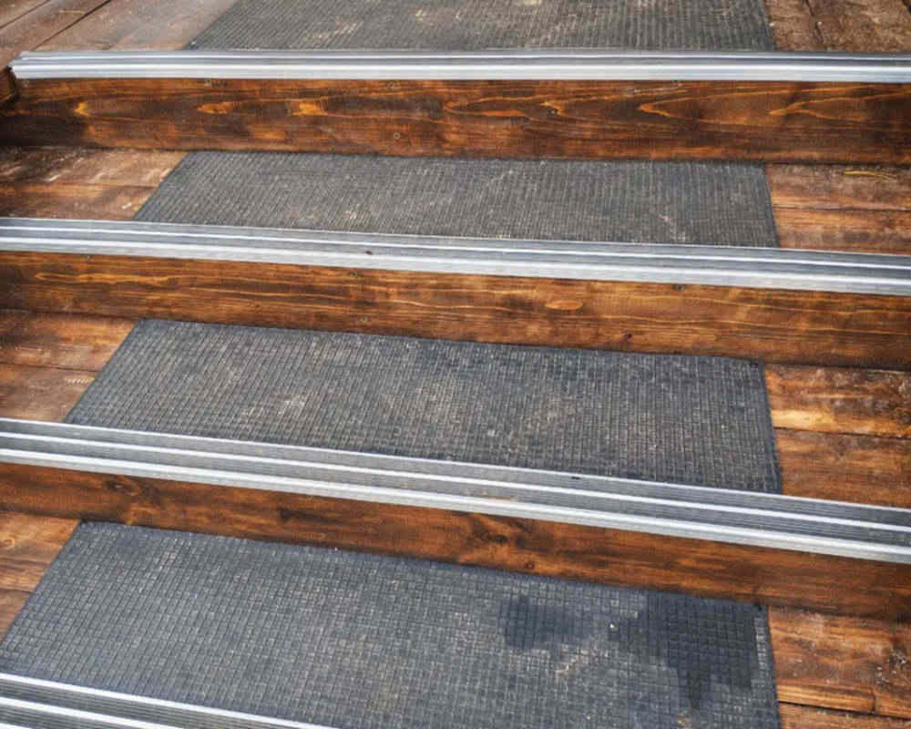 Порог одноуровневый ПС 08.900.15 Черный