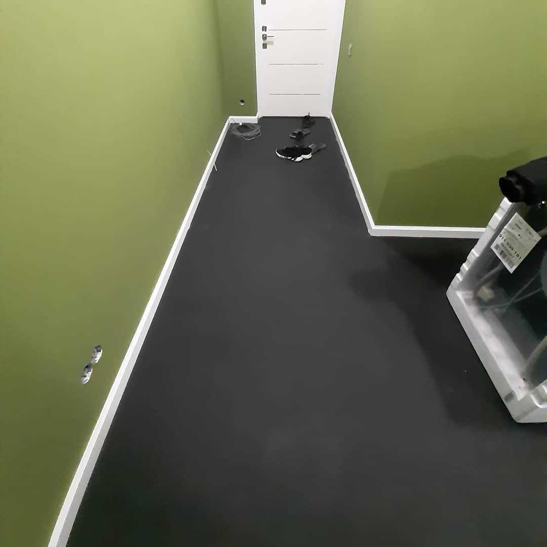 Плинтус кедр Стоунвуд. 100 100мм 2,35м Белый