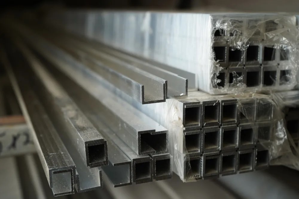 Швеллер 10х15х10 мм Шв 03.2000.500 Без окраса