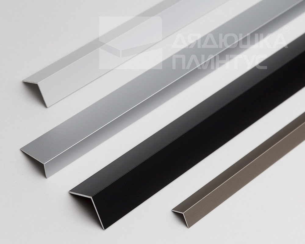 Профиль угловой Волшебная палочка Expert MSUPE 05-27.2700.15 20*10мм 2,7м Черный