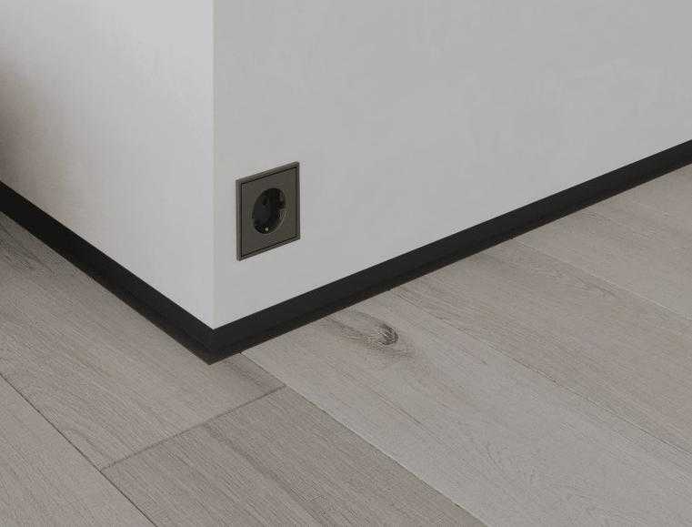 Микроплинтус MSAPL 02.2700.15 Черный