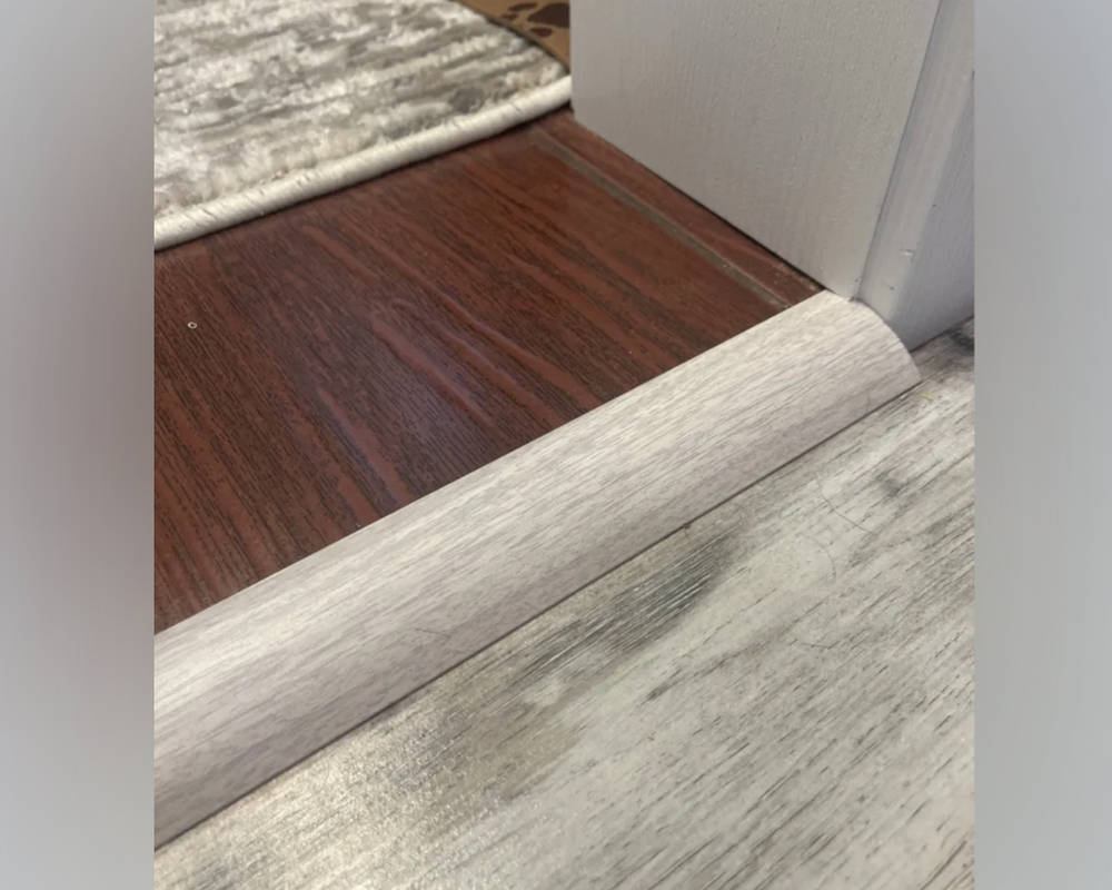 Порог одноуровневый ПС 04-3.2700.059 2,7 м Бетон скай