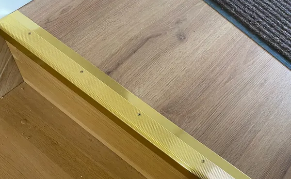 Порог угловой MSC 54*41.900.105 Дуб арктик