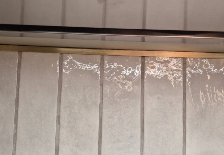 PVL90-04 Угол латунь Антик бронза светлая 10х10мм 2.7м