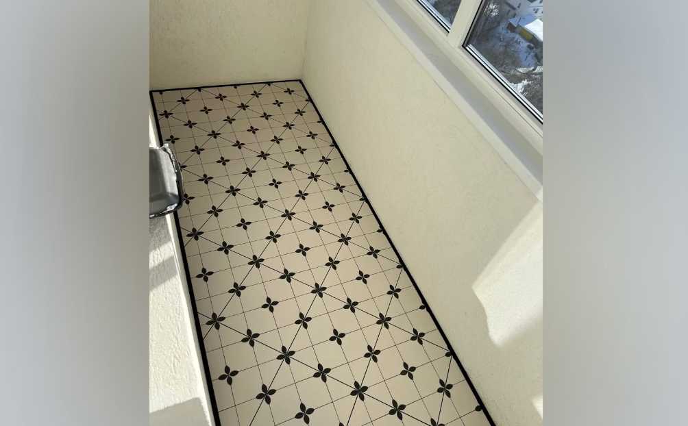 Микроплинтус AL16X5-03 16х6х2000мм Чёрный Анод