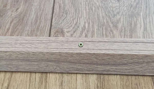 Порог разноуровневый ПР 02.1800.106 Ясень белый