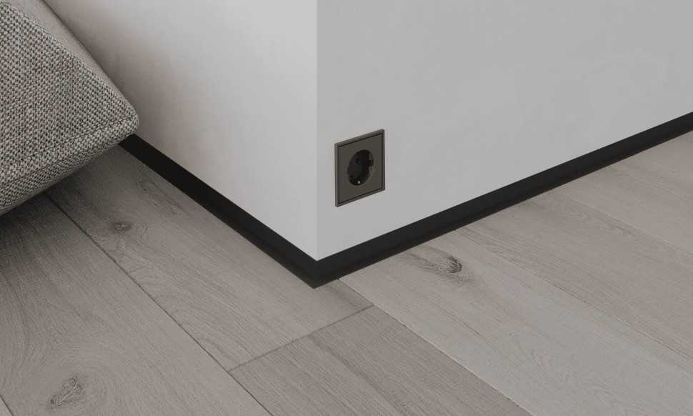 Микроплинтус MSAPL 02.2700.15 Черный