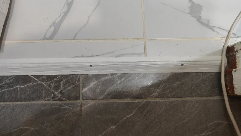 Порог разноуровневый ПР 02.1800.106 Ясень белый